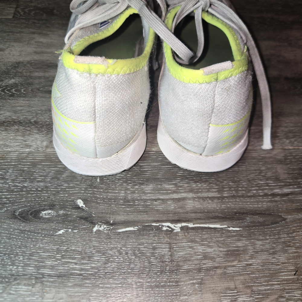 Adidas Yout Predator Edge.3 Indoor Soccer Shoes GV8517 White Solar Yellow Sz 4.5 - Picture 5 of 10